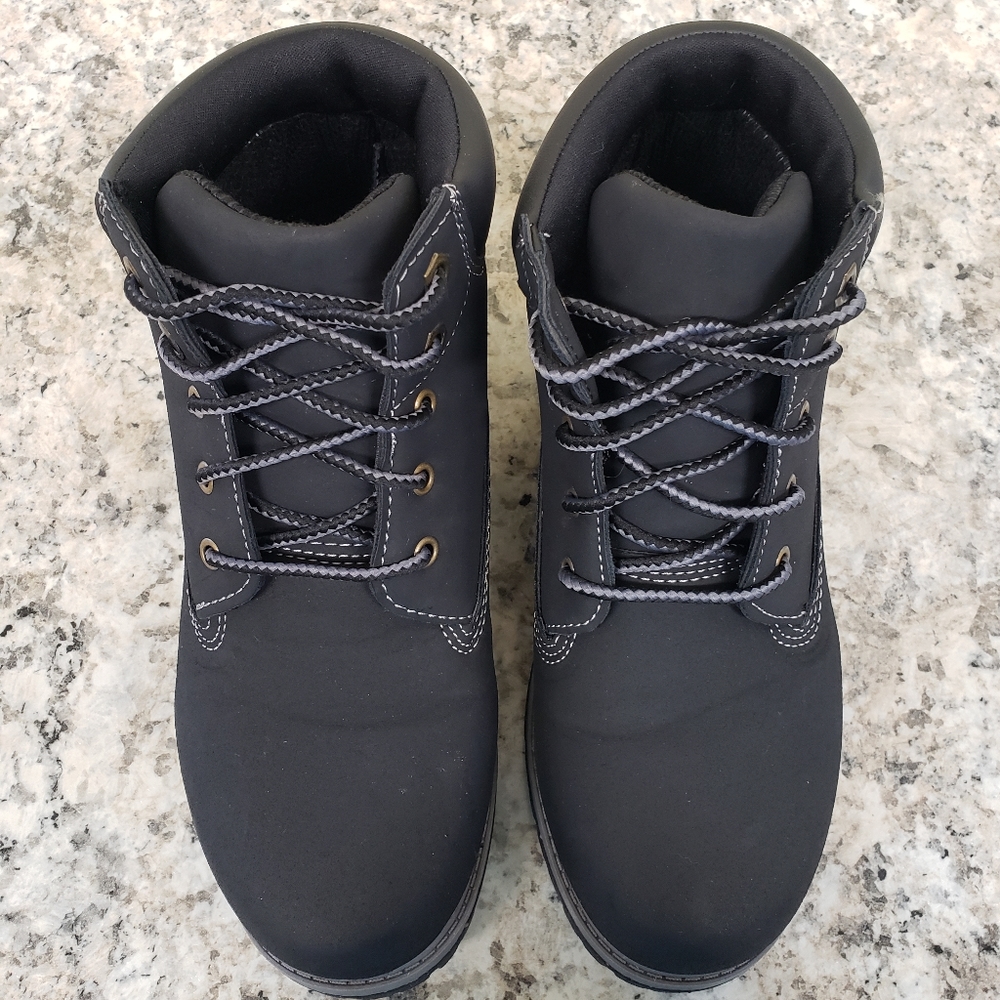 Wonder Nation Boys Boots Black Lace Up Non Marking Sole Boots Size 4 - Picture 2 of 10